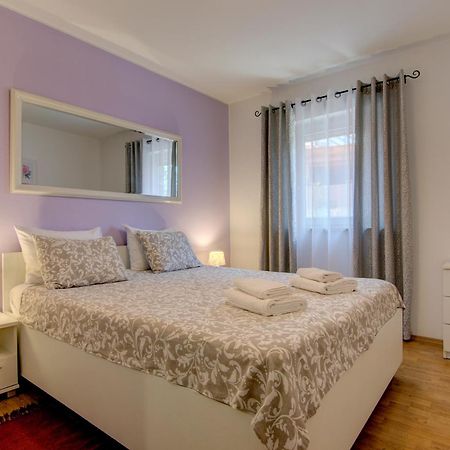 Apartments Babic Fažana Eksteriør bilde