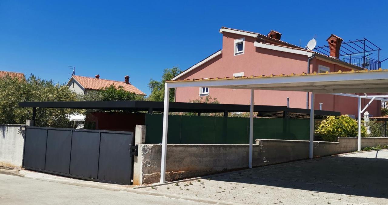 Apartments Babic Fažana Eksteriør bilde