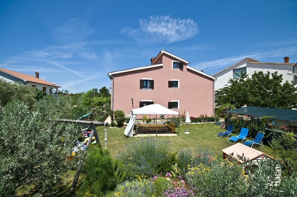 Apartments Babic Fažana Eksteriør bilde